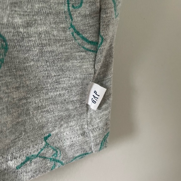 GAP Kids T-Shirt 🚲🎧🎵- Front Pocket - Bicycle & Music Print - Grey & Mint - Picture 4 of 5